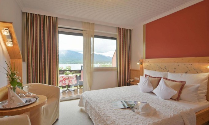 Drobollach am Faakersee Casa | E Appartement, Balkon und Seeblick - Biohof Naturzeit Faaker See