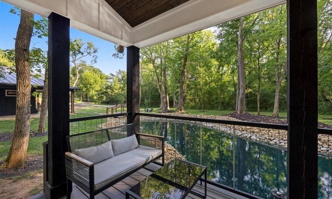 Wildwood Casa | (E) Whitewood | 1 Bed, 1 Bath
