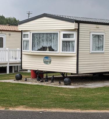 Ingoldmells Casa | E16 Millfields 6 berth caravan MAX 4 ADULTS Bob family's only and lead person must be over 30