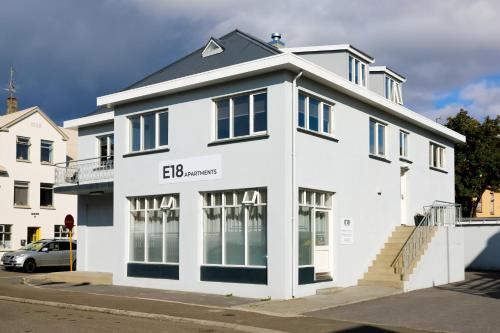 Oddeyrin Apartamento | E18 Apartments