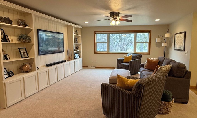 Fond du Lac Casa | EAA - Spacious 4-bedroom, 3-bath house in Fond du Lac
