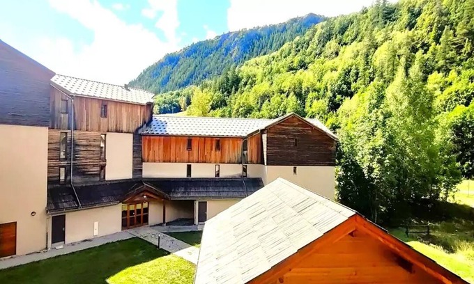 Vallouise-Pelvoux Apartamento | EACH APARTMENT AT PIED PISTEN - 4/6 PERS