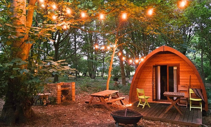 Bury St Edmunds Cabina | Eadmund Pod