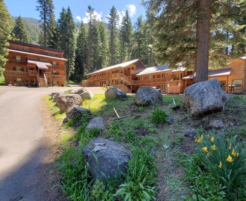 Joseph Complejo | Eagle Cap Chalets