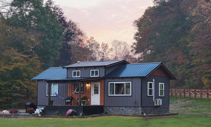 Ella Cabina | Eagle Lake Cottage sleeps 6