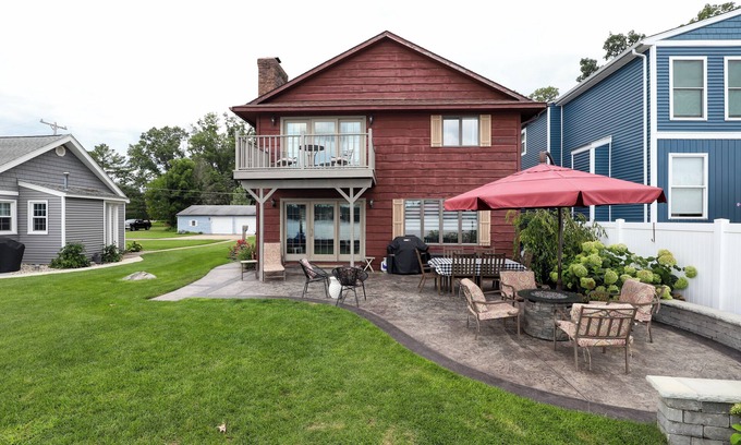 Kalamazoo Casa | Eagle Lake Kalamazoo, MI - Lago Livin '