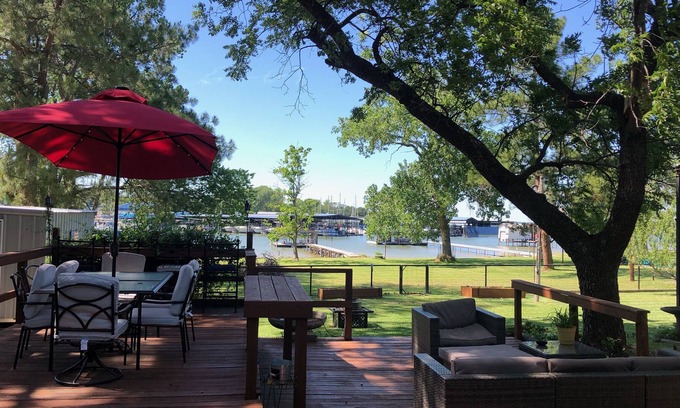Azle Casa | Eagle Mountain Lake Getaway w/Hot Tub!