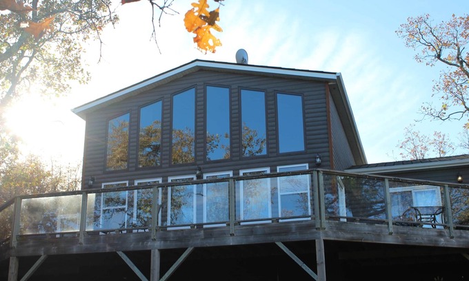 Kenora Cabina | Eagle Nest Cabin - Lakewood Park Cabins