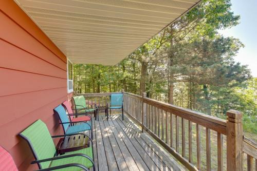 Eagle River Apartamento | Eagle River Apartment with Private Dock and Fire Pit!