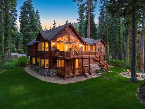 Tahoe Pines Casa | Eagle Rock By Tahoe Getaways - 4BR West Shore w Hot Tub & Close to Hiking!