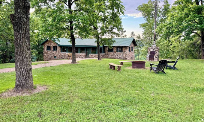 Tahlequah Cabina | Eagle Rock Cabin; River view!