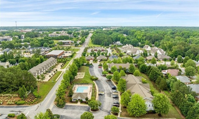 Auburn Condominio | Ground Floor 2BR/2BA Condo in Auburn 1/2 mile to AU Campus! Sleeps 4!