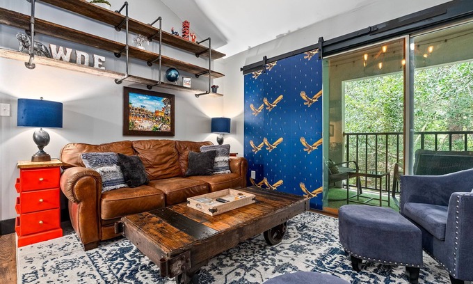 Cary Woods Condominio | Eagle's Nest ~ New 3/2 in AU!