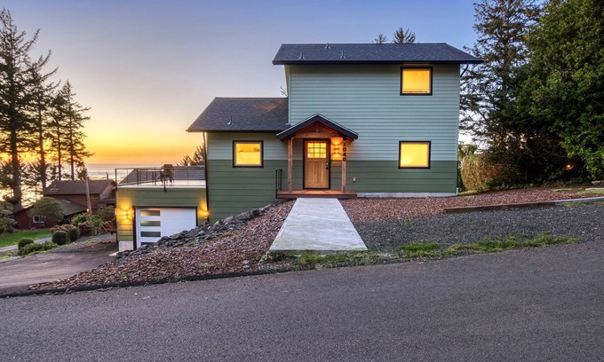 Waldport Casa | Eagle's Overlook - Ocean View