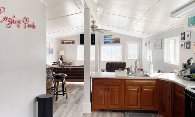 West Hickory Cabaña | Eagle's Peak cottage near the Allegheny River