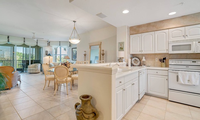 Tropical Cove Condominio | Eagle View Haven at Lexington CC Golf Village