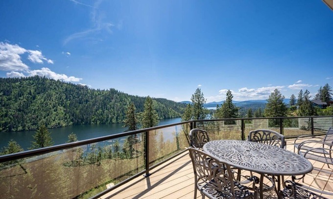 Coeur d'Alene Casa | Eagle View Perch | Amazing Lake Views
