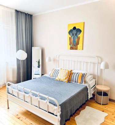 Sofia Apartamento | Eagles Bridge Art Apart