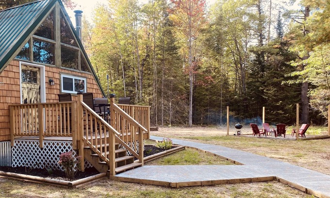 Indian River Cabina | Eagles Nest A-frame: Riverfront Cabin: Add-on Treehouse Bedroom, Pet Friendly!