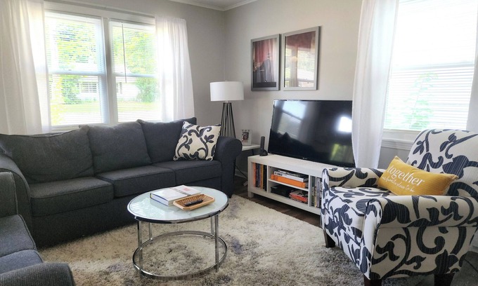 Geneva Casa | LABOR DAY WEEKEND SPECIAL! Book 2 nights, get 3rd night HALF PRICE. Hurry!