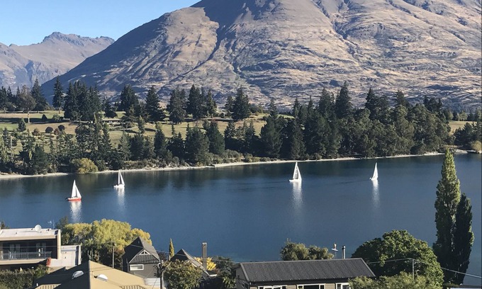 Queenstown Hotel | Earnslaw Lodge