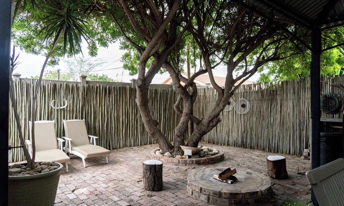 Oudtshoorn Cama Y Desayuno | Earthbound B&B
