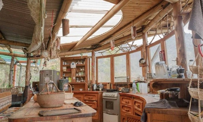 San Marcos La Laguna Cabina | Earthship Cabin Starboard Side w Epic Lake View