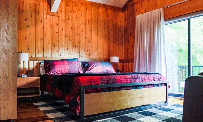 Maple Hill Cabina | East Bank on Mill Creek Lodge