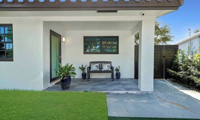 Melaleuca Gardens Apartamento | East Beach Apart by PMI unit 2