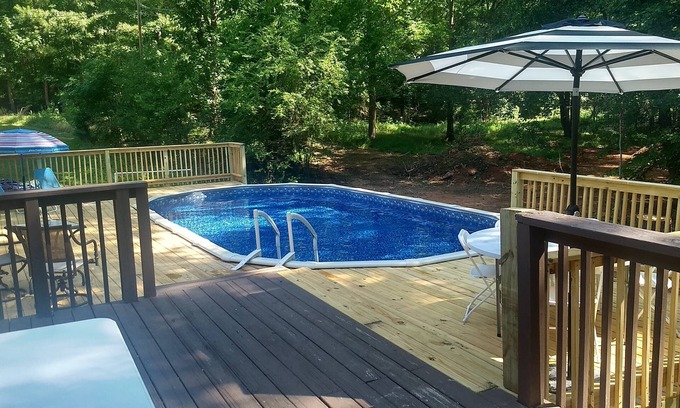 Marietta Casa | East Cobb Baseball Tournaments/32 miles from complex with pool/teams welcome!