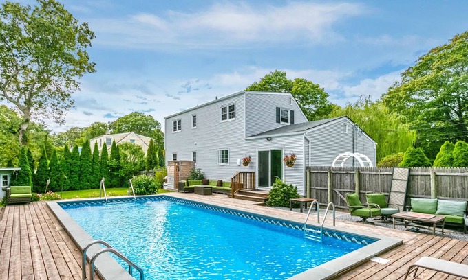 Remsenburg Casa | East End Beach House with amazing pool