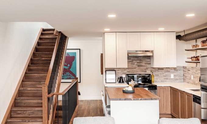 Inglewood Casa | East End Loft