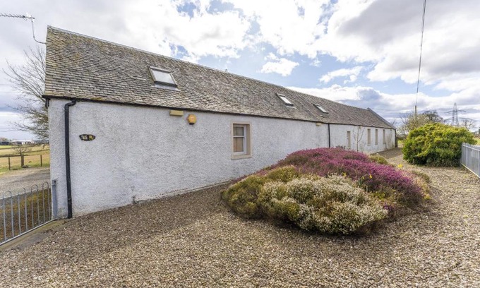 Denny Casa | East Kelt Farm Cottage