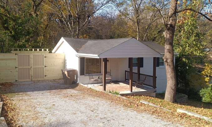 Maplewood Heights Casa | Al este de Nashville Ranch menos de 10 minutos del centro y el Grand Ole Opry
