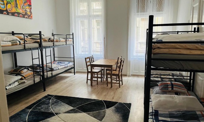 Erzsebetvaros Hostal | East Point Hostel
