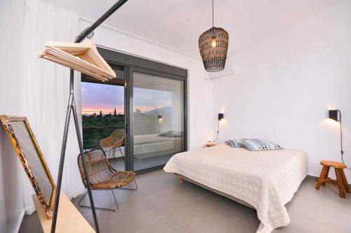 Diasella Casa | East-West