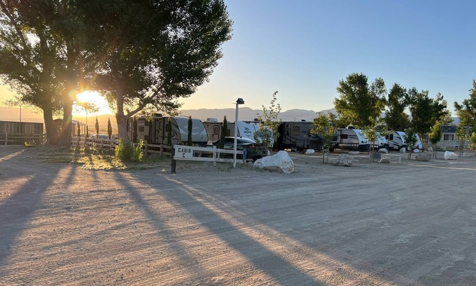 Olancha Alquiler De RV | Eastern Sierras Olancha Lakeside RV Campsite #6