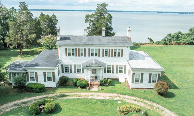 Spring Grove Casa | Eastover Manor House en el James- 1800's Plantation Home