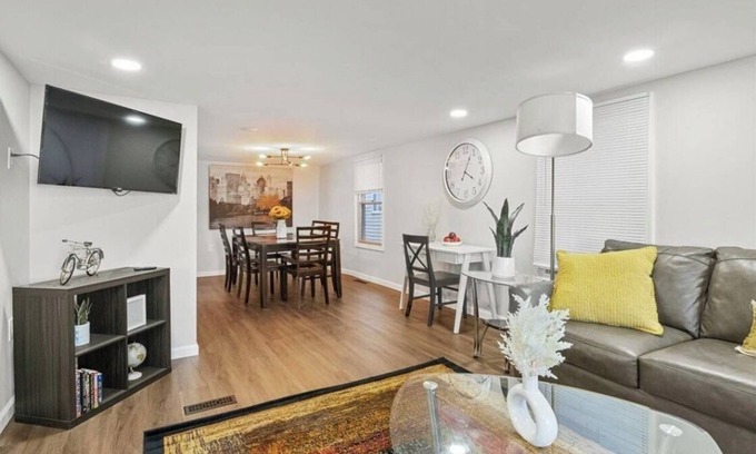 Ionia Casa | Eastside Cozy Getaway in East Rochester