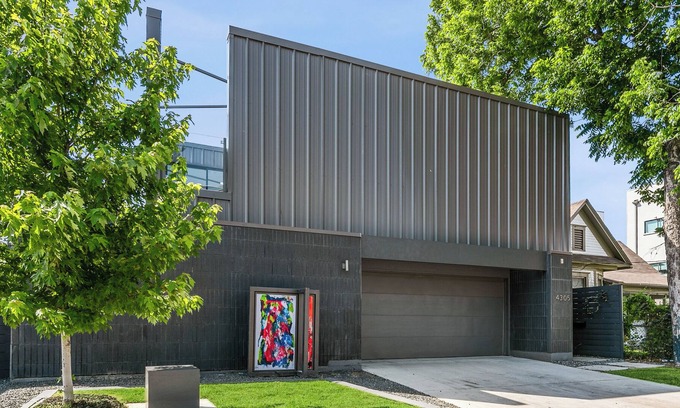 Old East Dallas Villa | EastVillage Signature Villas by Dunyha