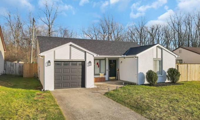 Columbus Casa | Easy Livin' By Easton: Hot tub, Family Friendly, 6 minutes from Easton Town Center