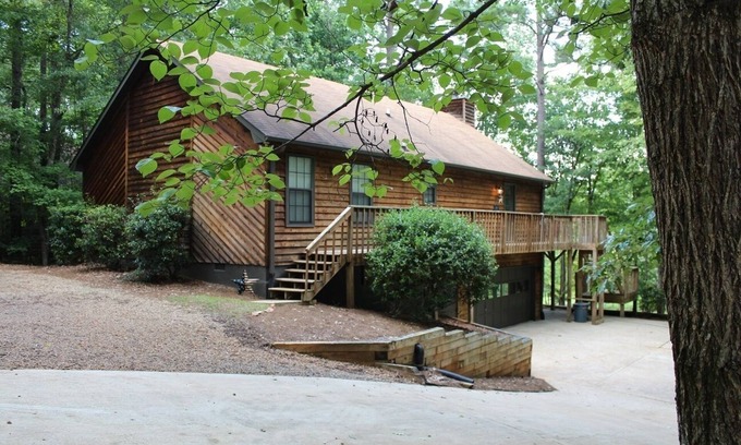 Lake Oconee Cabina | Una cabaña en el bosque