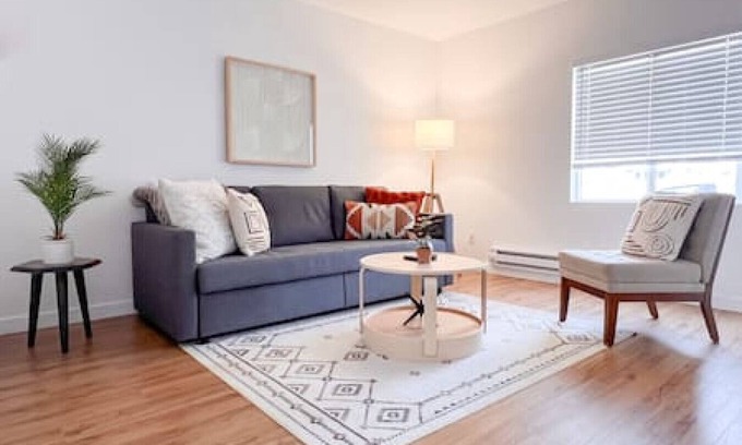 Pueblo Apartamento | Easy Self Check In 2BD1BA Renovated Hidden Gem