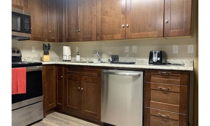 East Central Casa | Easy Spokane Access 2-BR, 1 Bath Duplex