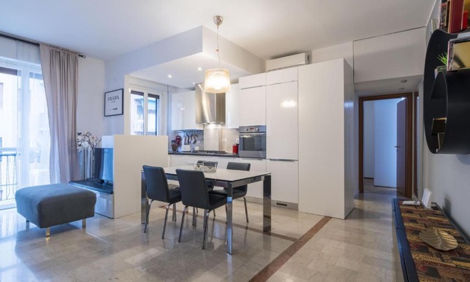 Zona Farini Apartamento | Easylife - Elegante e chic dimora con balcone