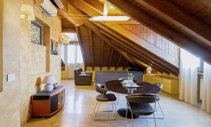 Tricolore Apartamento | Easylife - Exclusive rooftop in S.Babila