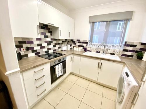 Spalding Apartamento | EasyRest Spalding - 4 Beds & Free Parking - Central & Modern Open Plan Apartment - Convenient Location