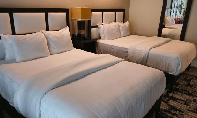 Doral Condominio | Eat, Sleep, Golf, Repeat, King Suite with Kitchen