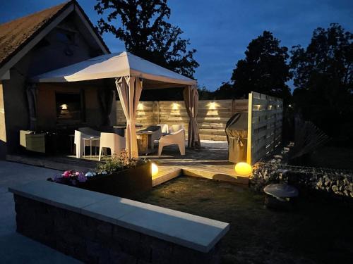 Mettet Casa | Eau caillou