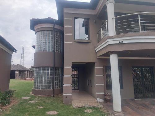 Greater Johannesburg Metropolitan Area Casa | Ebuhleni Guest House